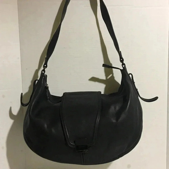Calvin Klein leather handbag - Picture 2 of 8